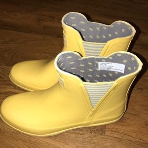 Yellow rain booties